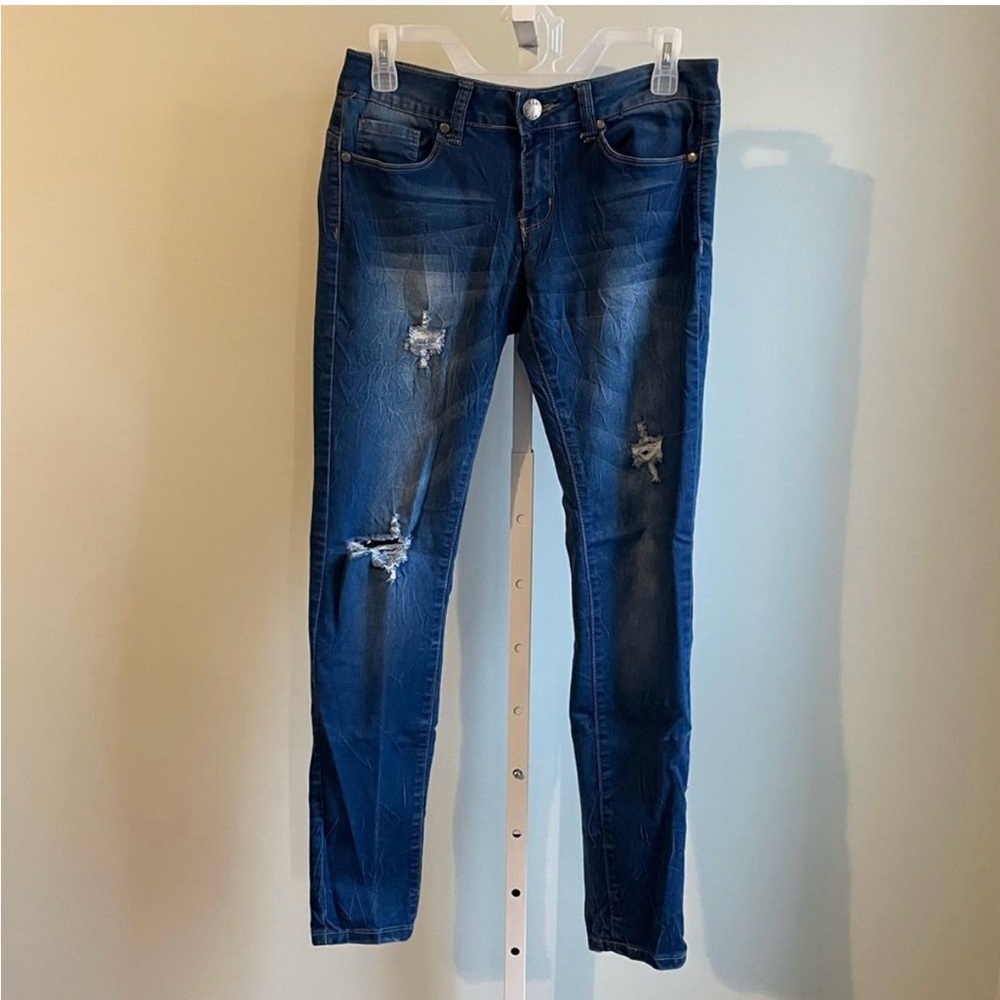 VIP Jeans Lightly Distressed Medium Wash Skinny Jeans